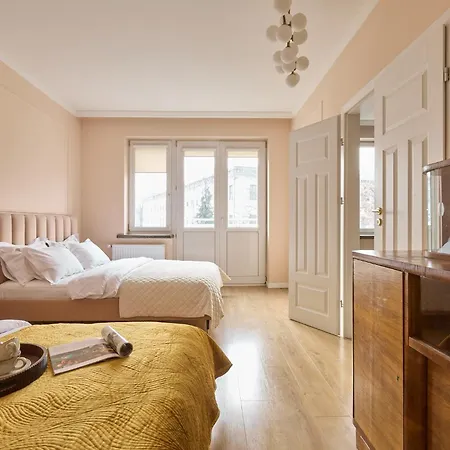 Polka - Bright 2-bed Near Agh By Fragola