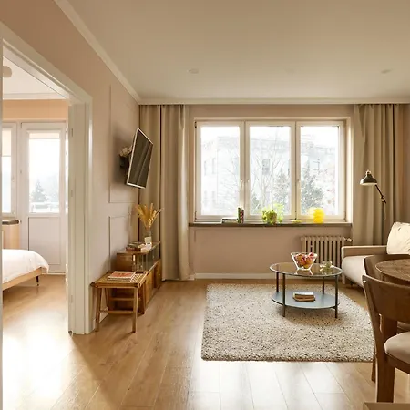 Polka - Bright 2-bed Near Agh By Fragola Διαμέρισμα